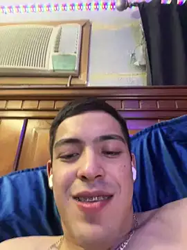 Snapshot of Tupapi696969q chatting on 8, 6, 2026 Tupapi696969q online show from 8, 6, 2026