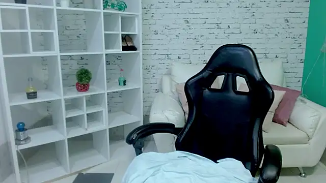 Snapshot of mariana_blondee chatting on 12, 2, 2026 mariana blondee online show from 12, 2, 2026