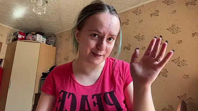 Bubblegum Tempt online show from 19, 3, 2026