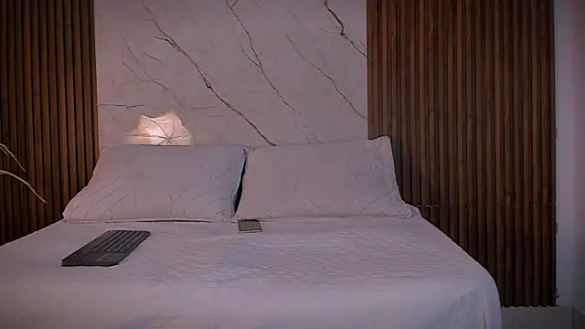 hot love story online show from 11, 4, 2026