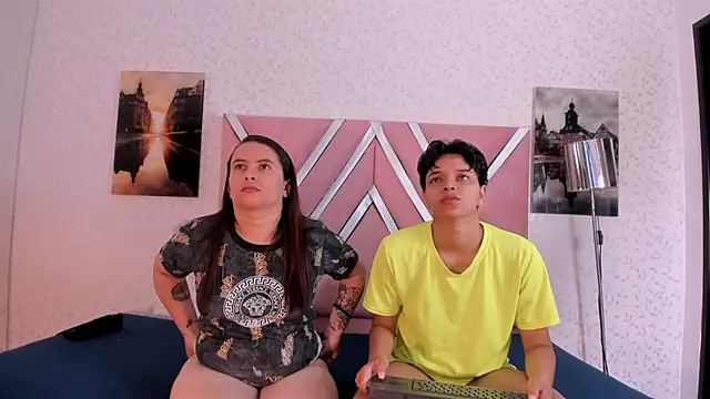 Snapshot of natasha_and_zoe chatting on 4, 3, 2026 natasha and zoe online show from 4, 3, 2026