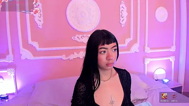 Snapshot of LiaLovet chatting on 7, 5, 2026 LiaLovet online show from 7, 5, 2026