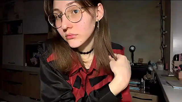 Snapshot of Miaaa_Moon chatting on 5, 2, 2026 Miaaa Moon online show from 5, 2, 2026