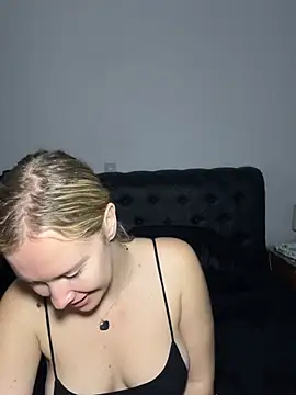 Snapshot of Ellie-rosee chatting on 12, 2, 2026 Ellie-rosee online show from 12, 2, 2026