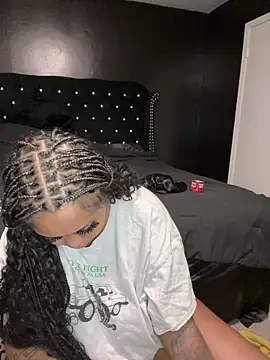 tipheragain online show from 13, 4, 2026