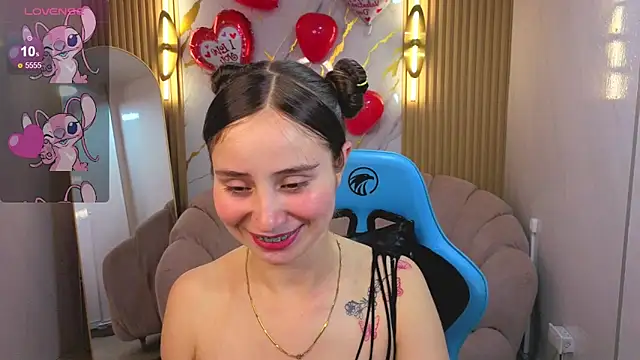 Snapshot of Ariana18_b chatting on 26, 2, 2026 Ariana18 b online show from 26, 2, 2026