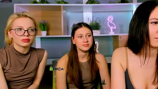 arianaa cat online show from 1, 3, 2026