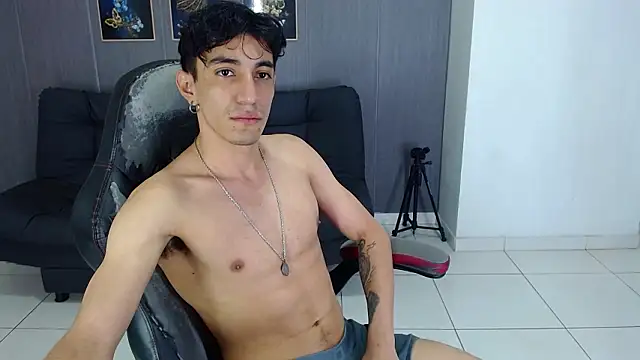 Snapshot of morrison_jimm_ chatting on 4, 3, 2026 morrison jimm online show from 4, 3, 2026