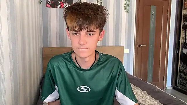 Snapshot of Sweet_Dude chatting on 22, 6, 2026 Sweet Dude online show from 22, 6, 2026