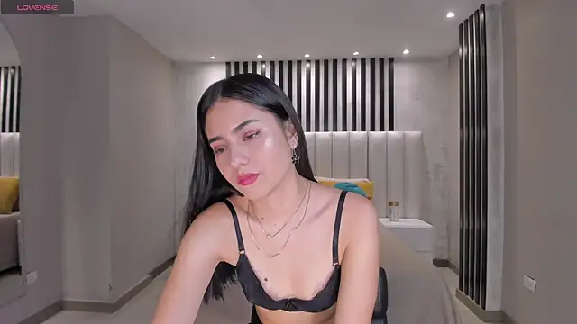 LucieMartin online show from 3, 3, 2026