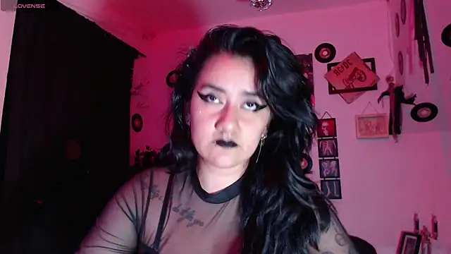 Snapshot of Darkyll33 chatting on 6, 6, 2026 Darkyll33 online show from 6, 6, 2026