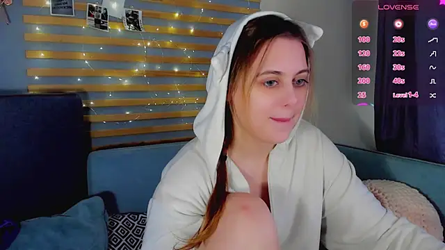 Snapshot of Alice_Wanderr chatting on 2, 3, 2026 Alice Wanderr online show from 2, 3, 2026