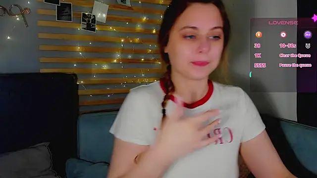 Snapshot of Alice_Wanderr chatting on 16, 3, 2026 Alice Wanderr online show from 16, 3, 2026