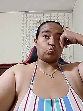 Snapshot of BustySexy_Nataly chatting on 17, 5, 2026 BustySexy Nataly online show from 17, 5, 2026