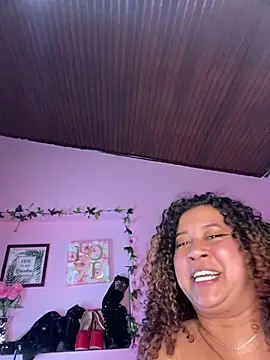 kenia thompsom01 online show from 4, 3, 2026