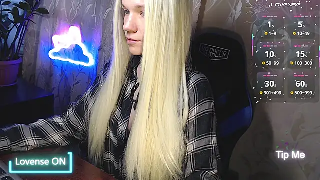 Shiny Victoria online show from 18, 3, 2026