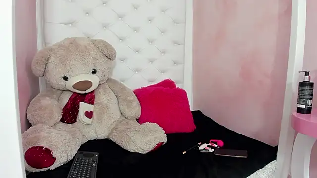 dirtyplayluna  online show from 11, 2, 2026