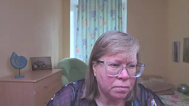 Snapshot of Emma_Eclipsee chatting on 4, 3, 2026 Emma Eclipsee online show from 4, 3, 2026