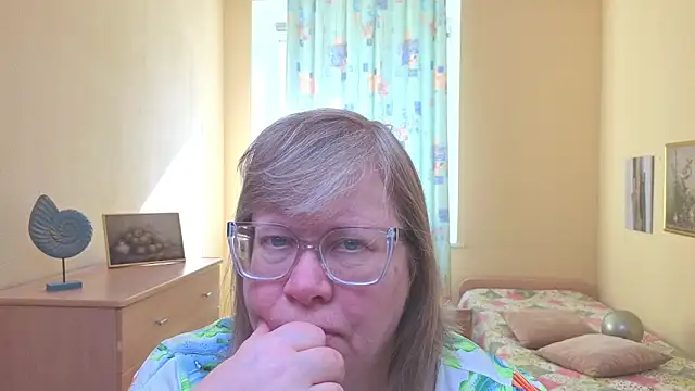 Snapshot of Emma_Eclipsee chatting on 7, 3, 2026 Emma Eclipsee online show from 7, 3, 2026