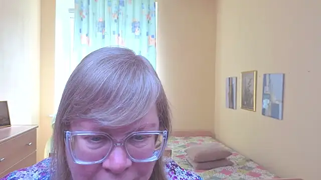 Snapshot of Emma_Eclipsee chatting on 28, 3, 2026 Emma Eclipsee online show from 28, 3, 2026