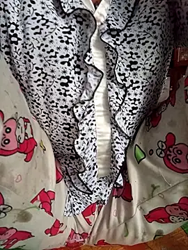 lena-cute online show from 10, 6, 2026