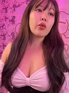 Snapshot of YukiiTYAN chatting on 8, 2, 2026 YukiiTYAN online show from 8, 2, 2026