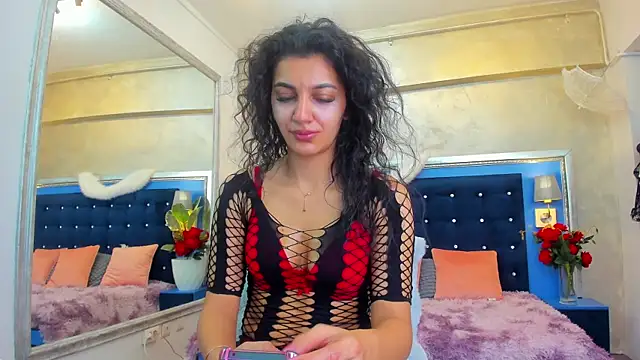 Snapshot of YasmineDelight chatting on 6, 2, 2026 YasmineDelight online show from 6, 2, 2026