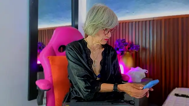 miss monserrate01 online show from 10, 4, 2026