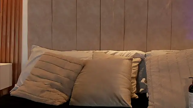 Snapshot of _Laura_saenz1 chatting on 18, 2, 2026 Laura saenz1 online show from 18, 2, 2026