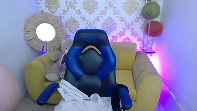 ALISS M  online show from 13, 3, 2026