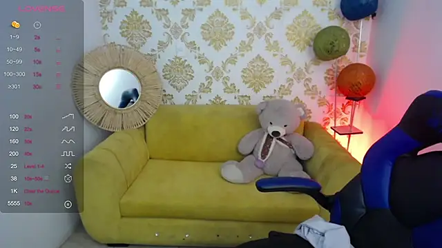 ALISS M  online show from 16, 4, 2026