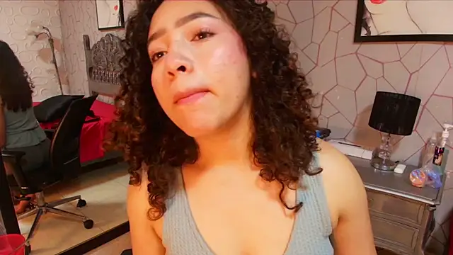 meganrousx online show from 13, 4, 2026