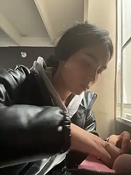 Sara Fernandez  online show from 17, 2, 2026