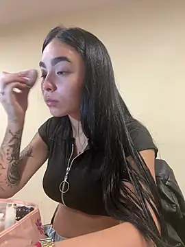 Sara Fernandez  online show from 24, 3, 2026