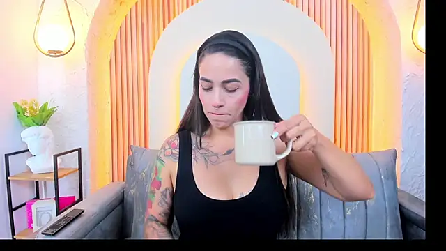 Snapshot of violet_scott_ chatting on 11, 2, 2026 violet scott online show from 11, 2, 2026