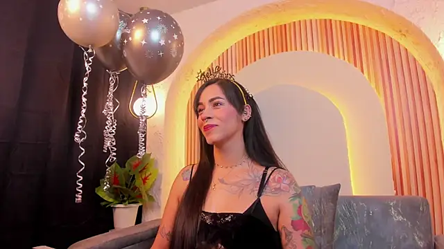 violet scott  online show from 4, 3, 2026