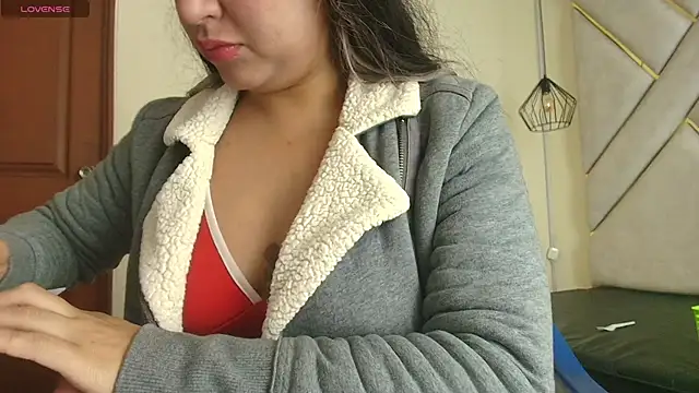 Dahiana Dmour  online show from 13, 4, 2026