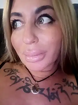 MiaMooly online show from 7, 11, 2025