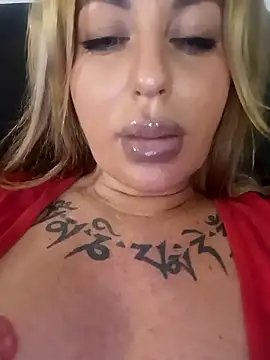 MiaMooly online show from 20, 12, 2025