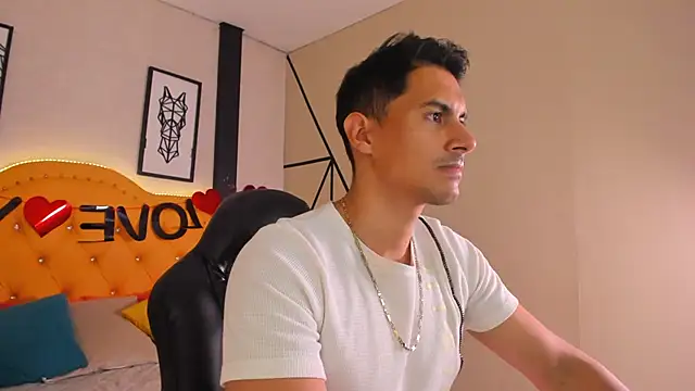 Snapshot of Mike_Conors chatting on 17, 2, 2026 Mike Conors online show from 17, 2, 2026