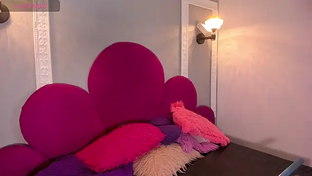 Raven love online show from 22, 5, 2026