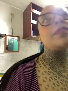 Snapshot of Annie_Alicee chatting on 16, 7, 2026 Annie Alicee online show from 16, 7, 2026