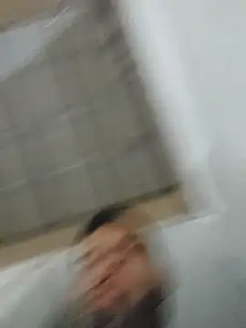 Snapshot of thom_1 chatting on 3, 7, 2026 thom 1 online show from 3, 7, 2026