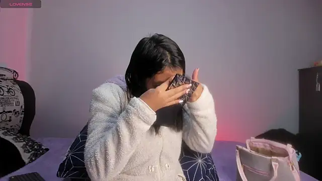 Snapshot of Sharlottee__ chatting on 22, 2, 2026 Sharlottee online show from 22, 2, 2026