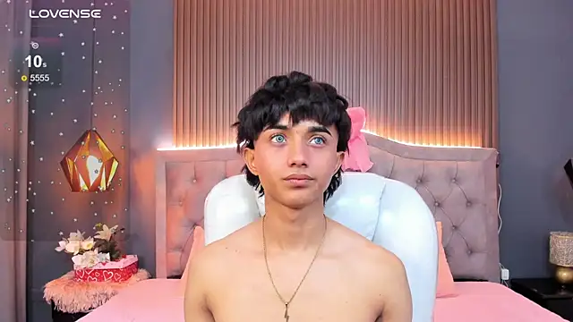 Snapshot of Noa_03 chatting on 17, 2, 2026 Noa 03 online show from 17, 2, 2026