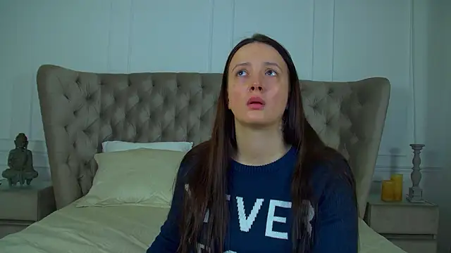 ElinaBellucci online show from 11, 3, 2026