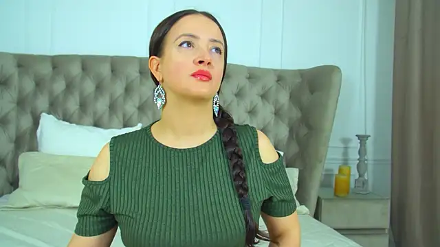 ElinaBellucci online show from 3, 4, 2026