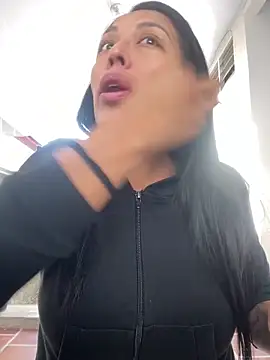 Emma Sanz   online show from 4, 3, 2026