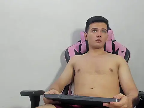 GoldenBoyM online show from 27, 3, 2026