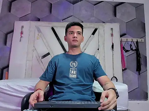 GoldenBoyM online show from 30, 5, 2026
